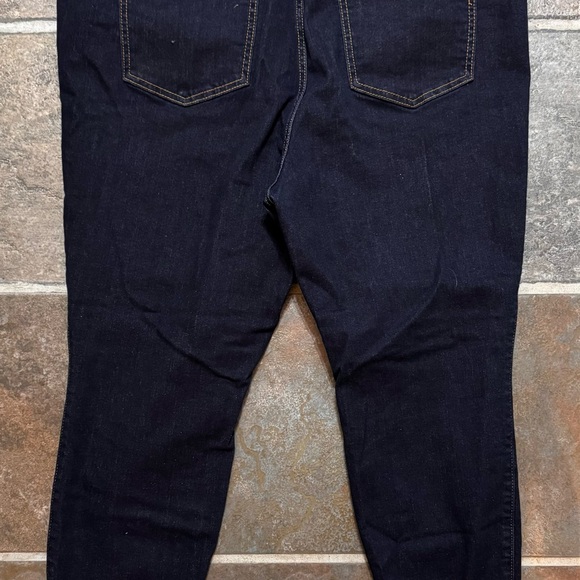 Torrid three button blue jeans, size 22 short. - Picture 4 of 4